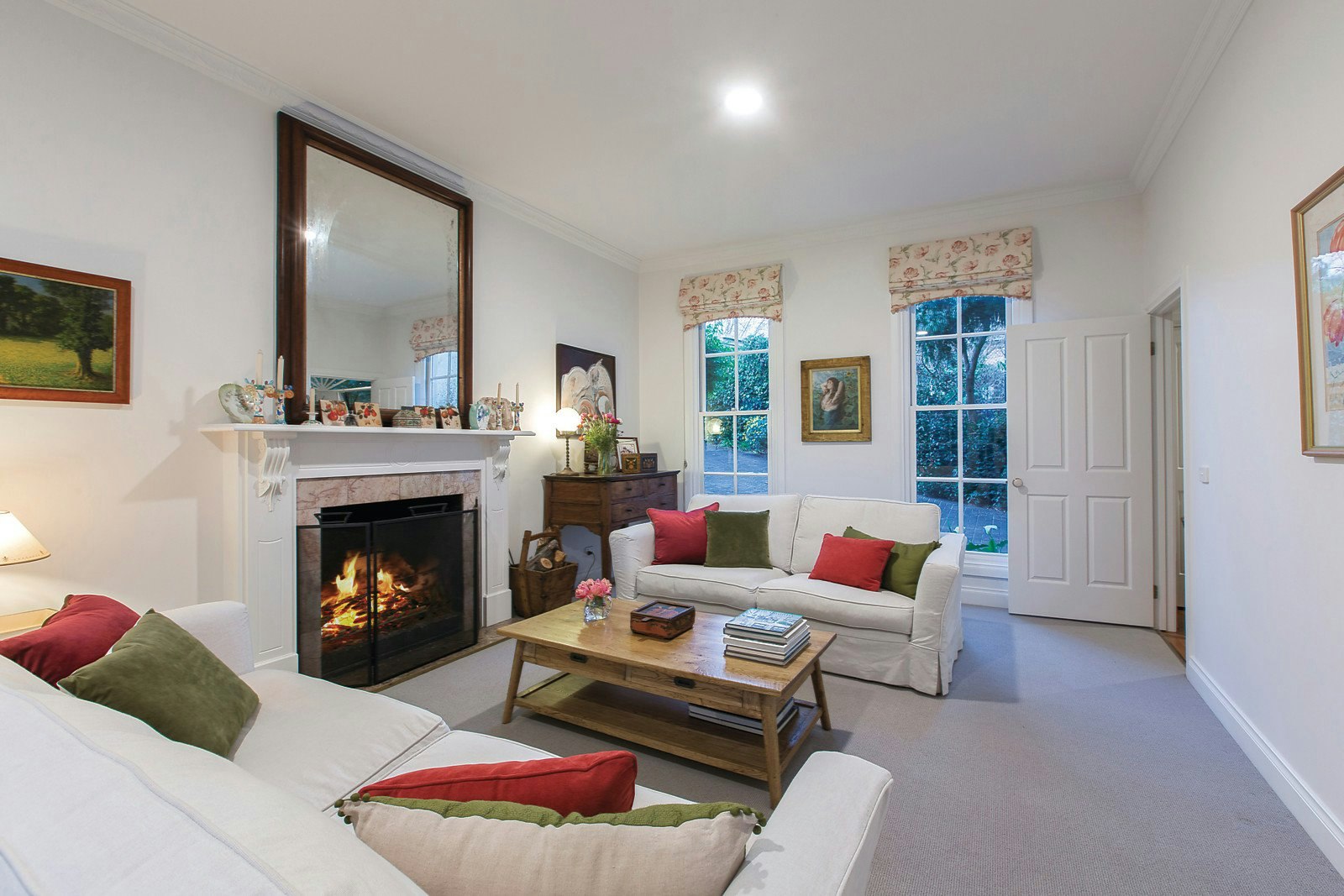 16A Chaucer Crescent, Canterbury, VIC