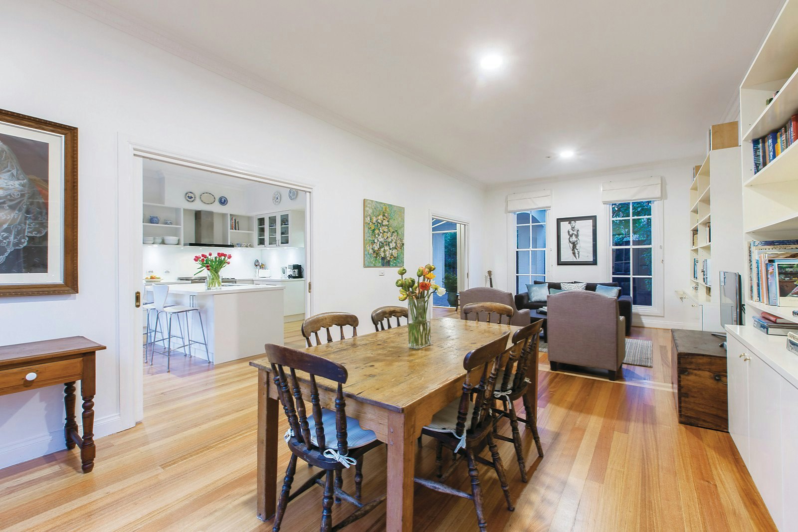 16A Chaucer Crescent, Canterbury, VIC