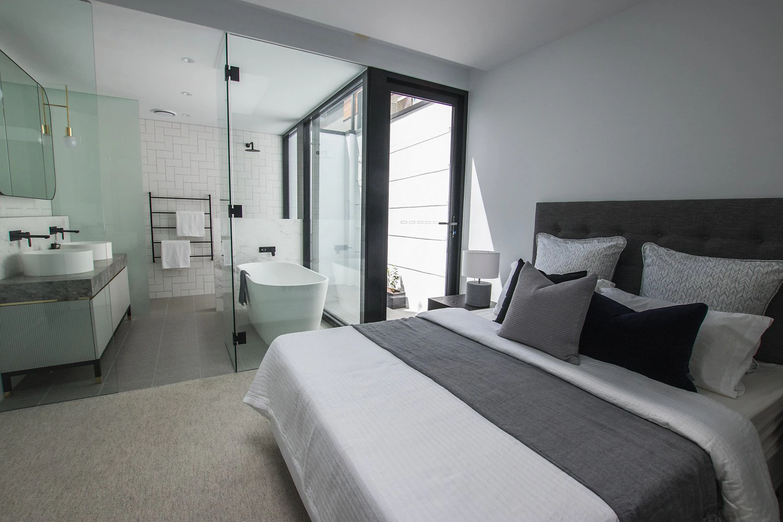 2/2a Male Street, Brighton, VIC