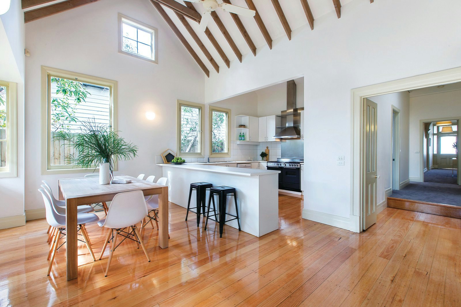 42 Llaneast Street, Armadale, VIC