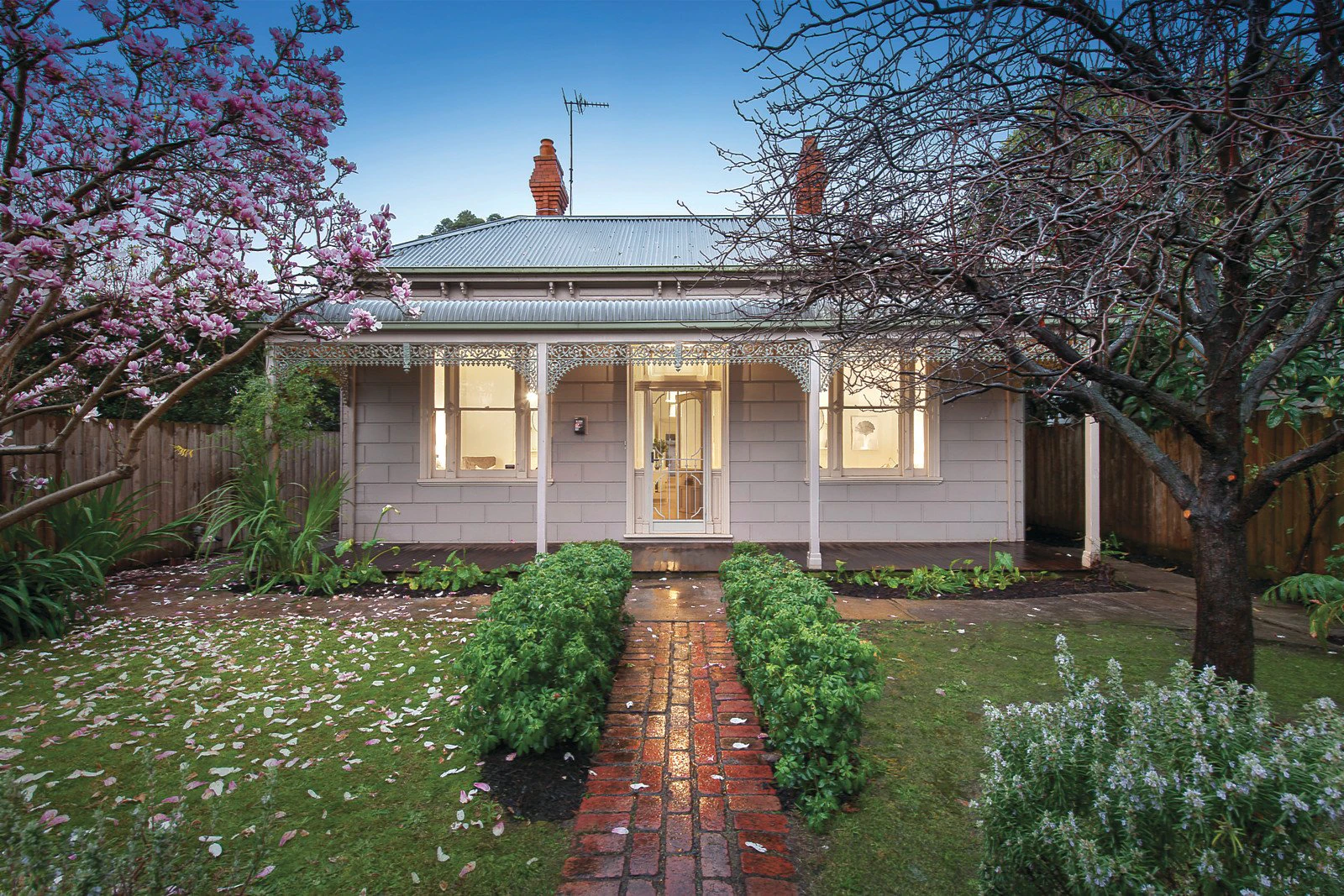 42 Llaneast Street, Armadale, VIC