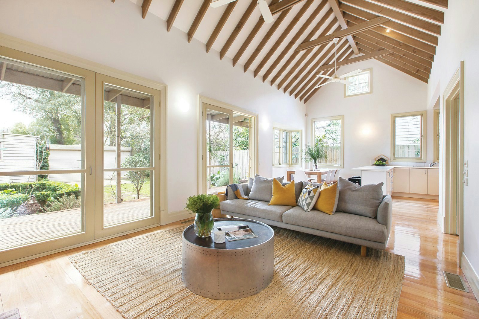 42 Llaneast Street, Armadale, VIC