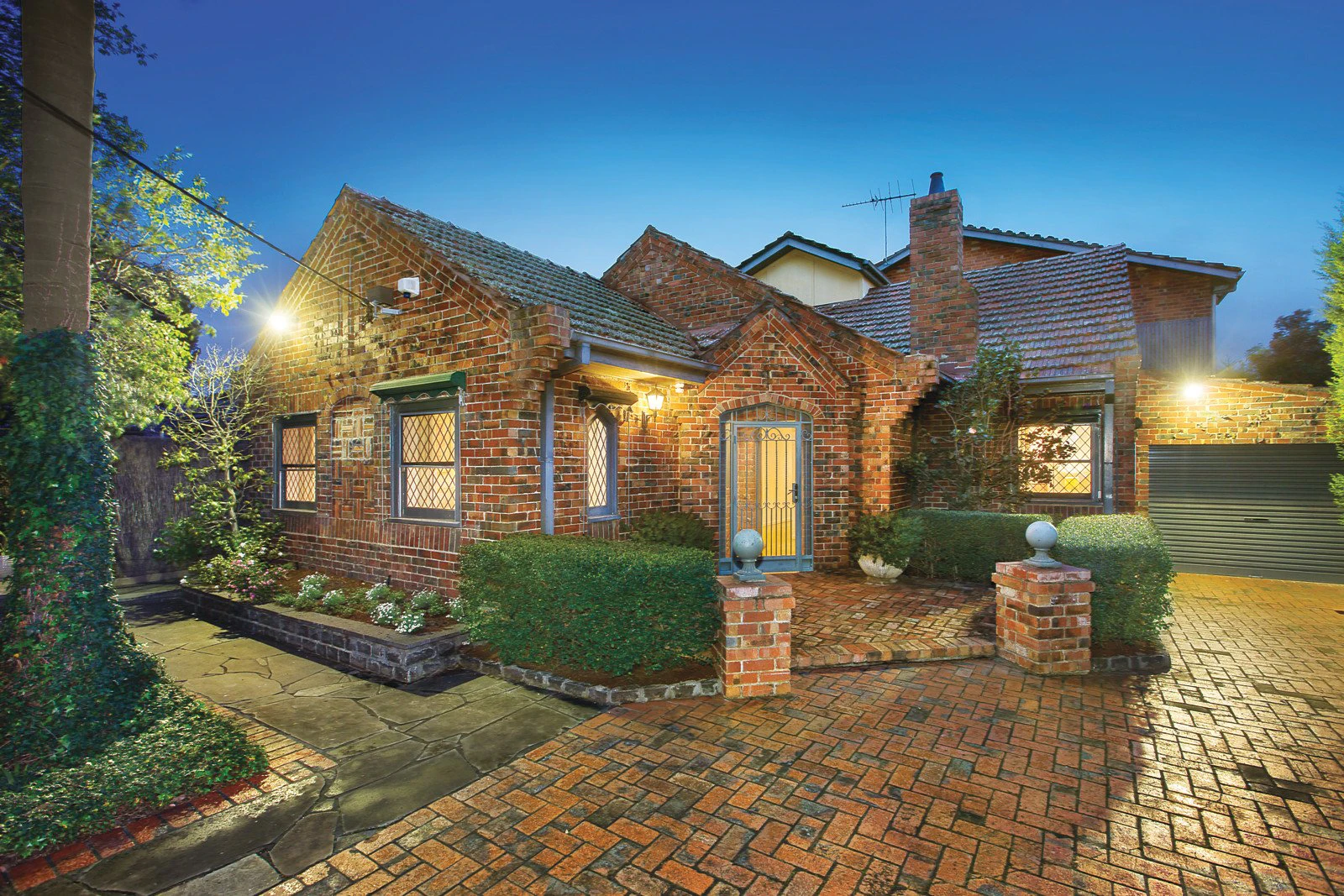 16 Downes Avenue, Brighton, VIC