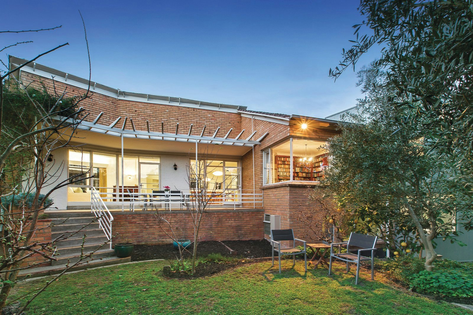 8 Hansen Street, Kew, VIC