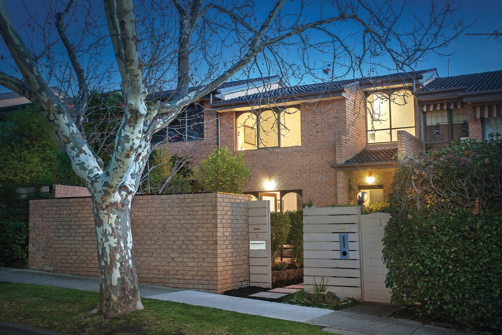 2/122 Milton Parade, Glen Iris, VIC