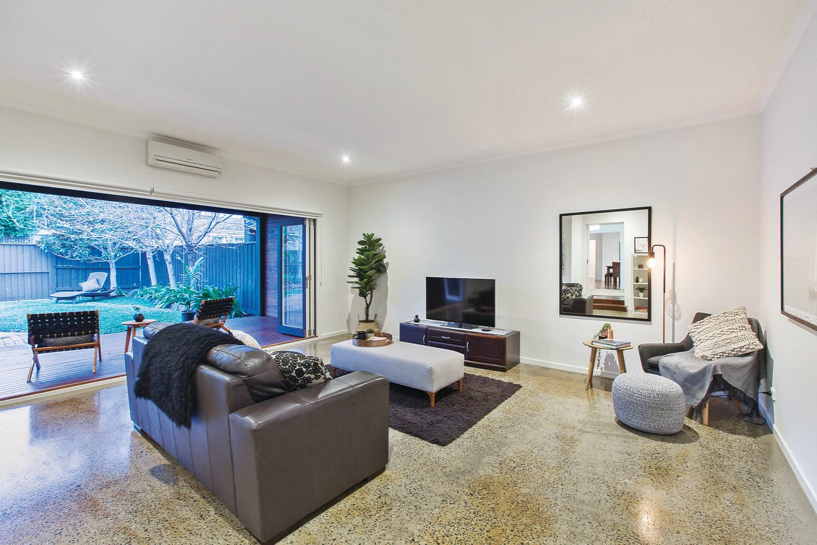 32 Retreat Road, Hampton, VIC