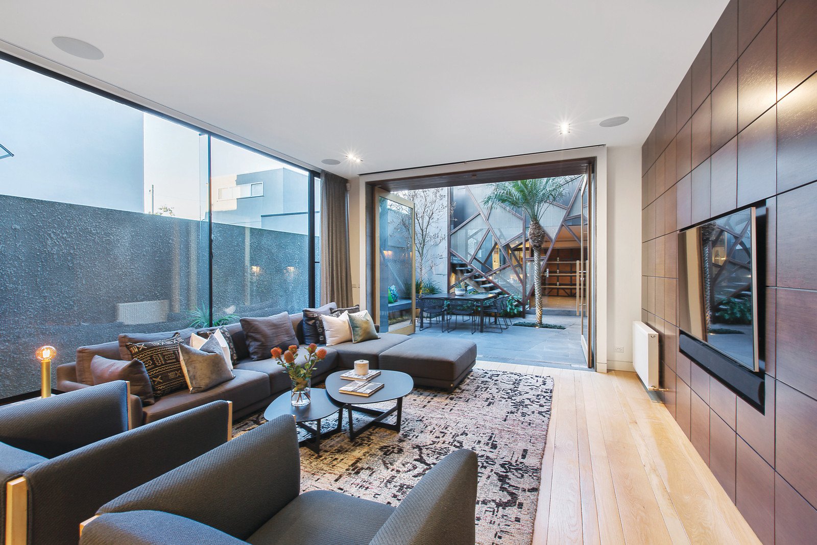 222 Esplanade West, Port Melbourne - Thumbnail 2