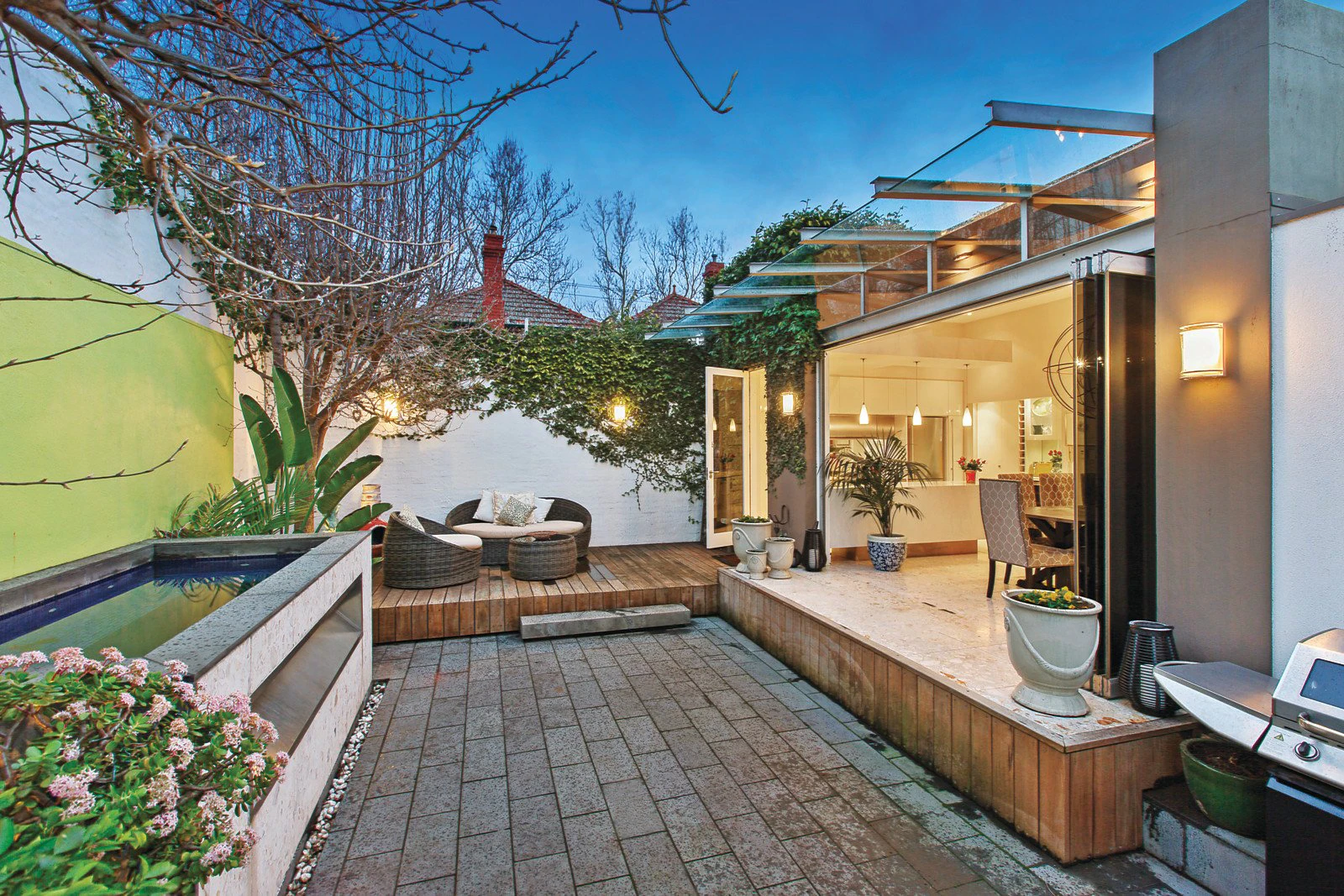 2 Meryl Street, Armadale, VIC