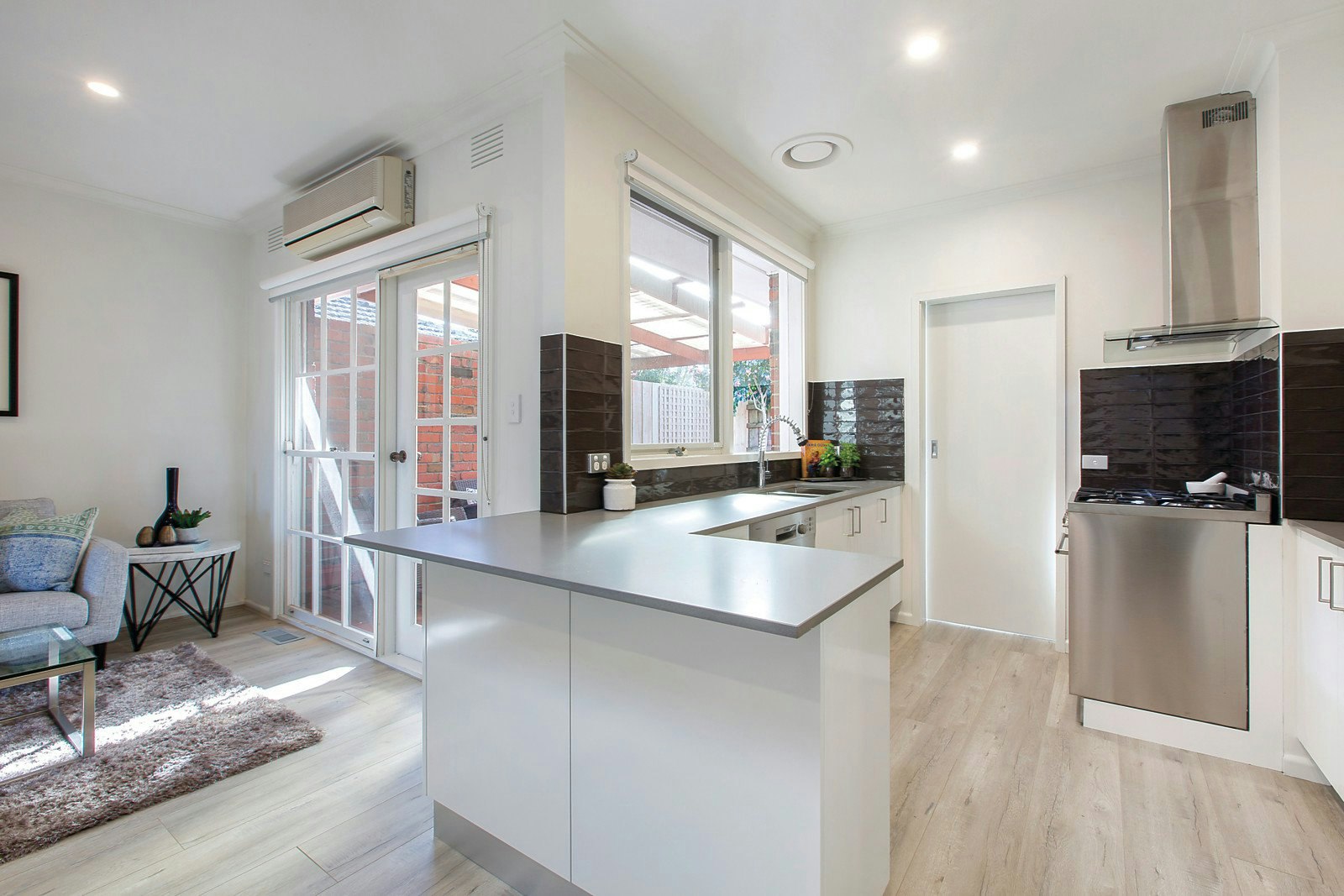 957 Riversdale Road, Surrey Hills, VIC