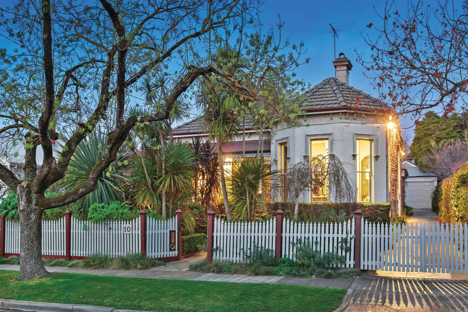 10 Scott Street, Canterbury, VIC
