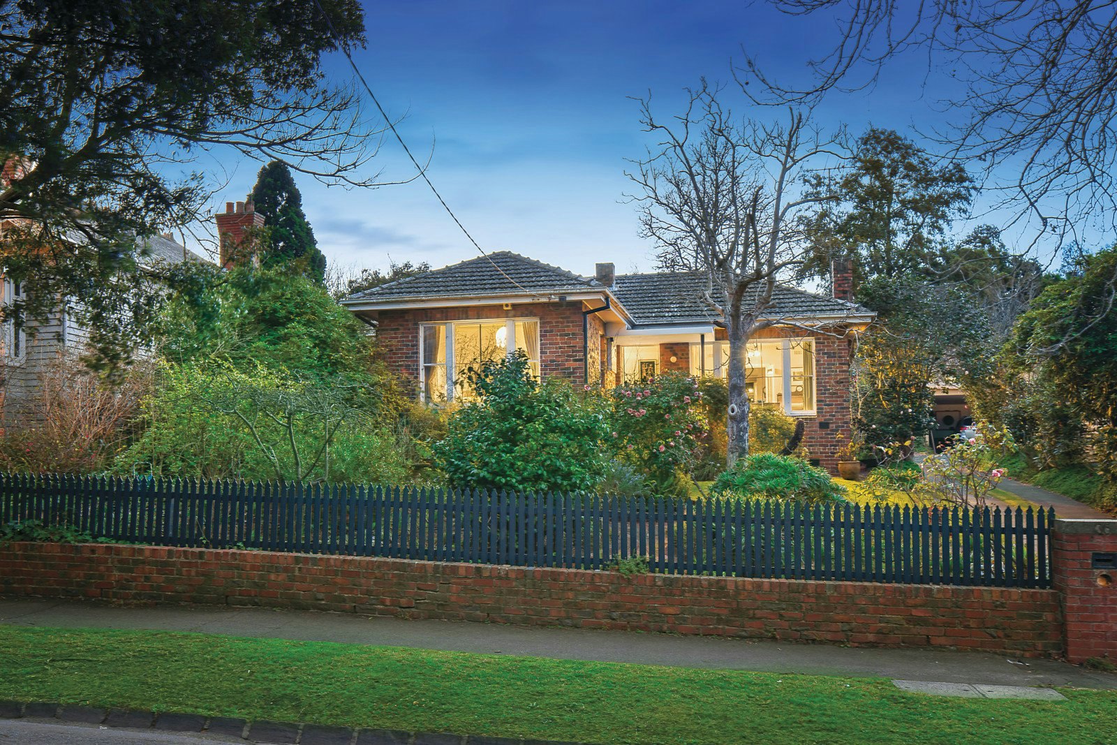 36 Dudley Parade, Canterbury, VIC