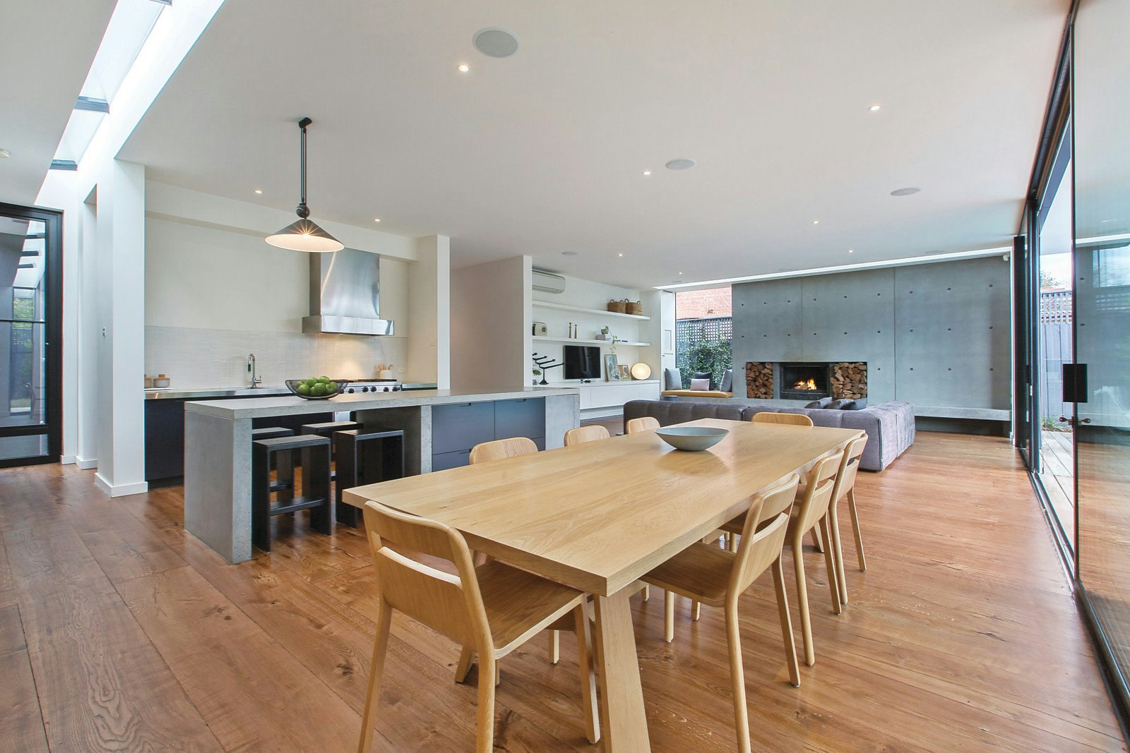 16 Bailey Avenue, Armadale, VIC