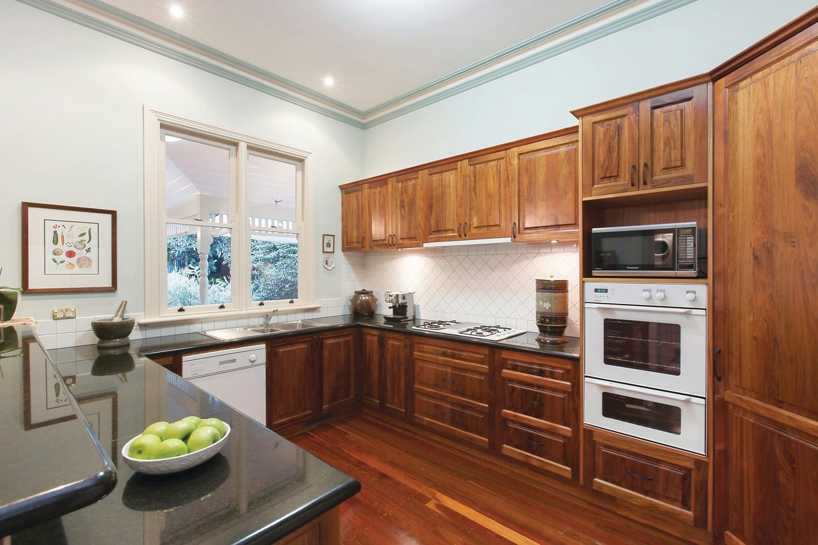 6 Viva Street, Glen Iris, VIC