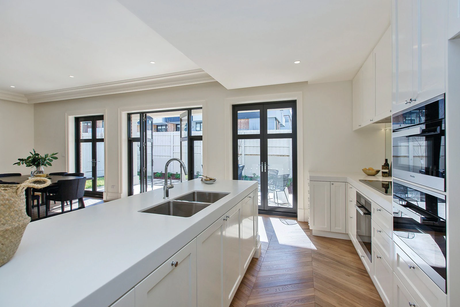 1/11 Somers Avenue, Malvern, VIC