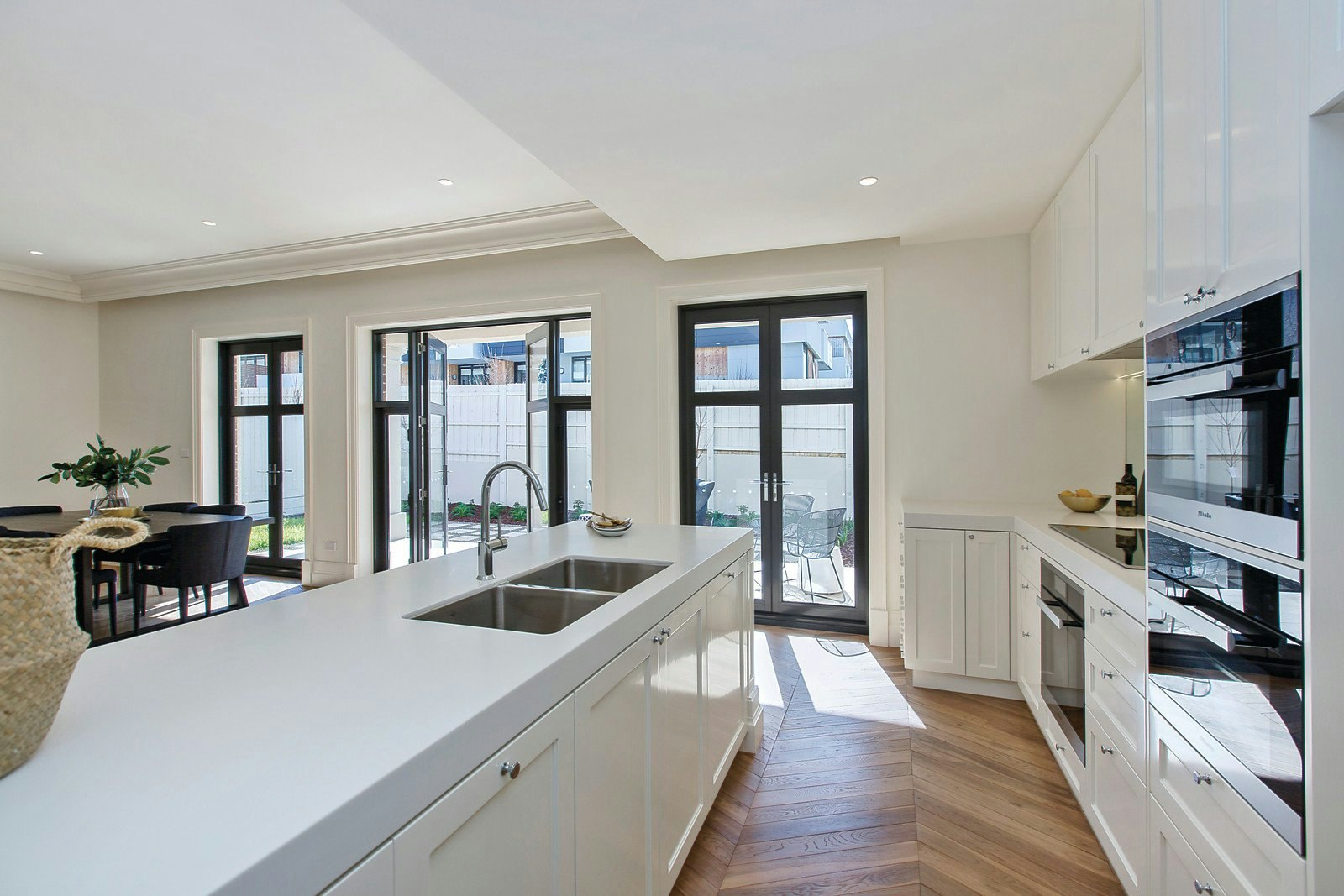 1/11 Somers Avenue, Malvern, VIC