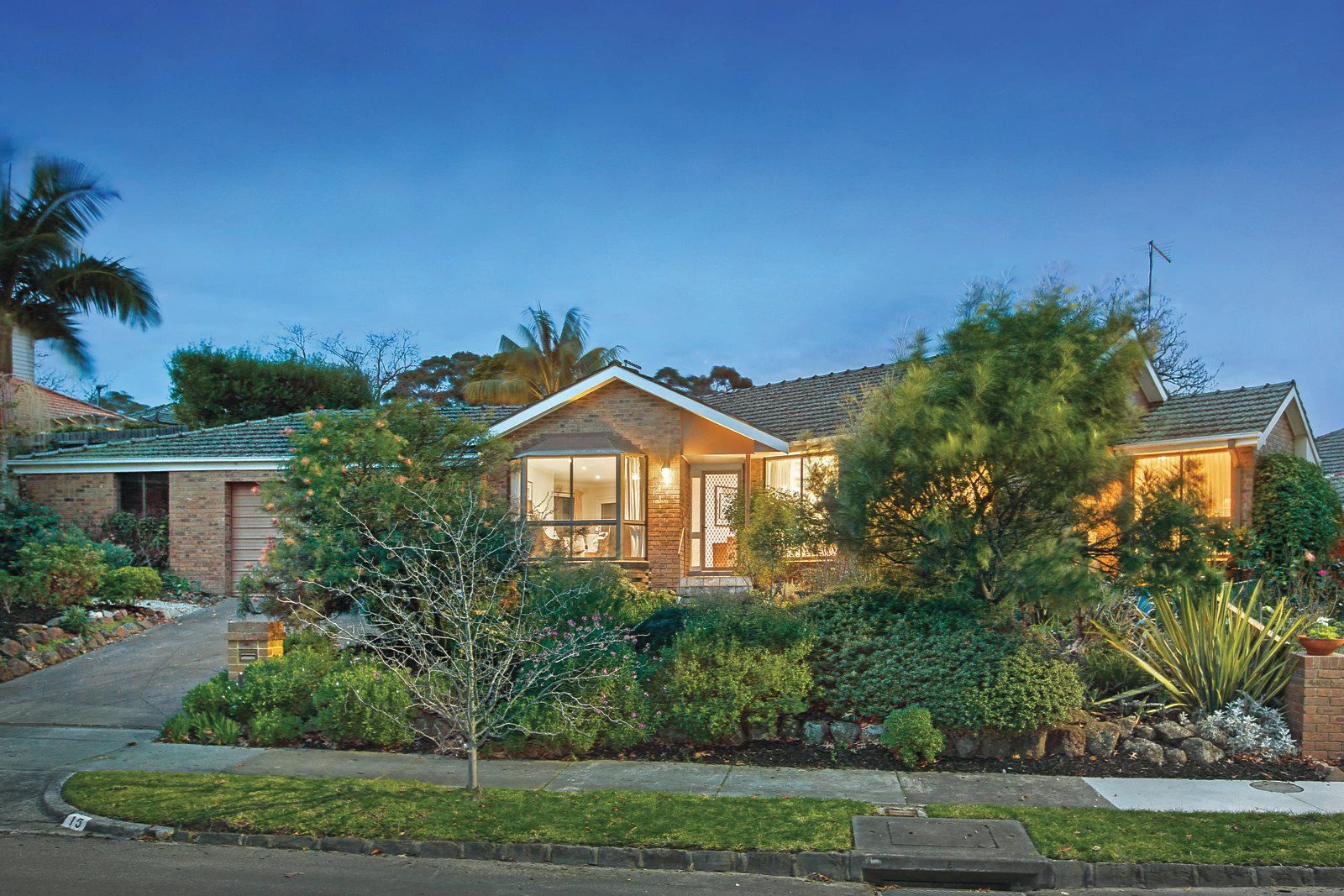 15 Gilbert Parade, Camberwell, VIC