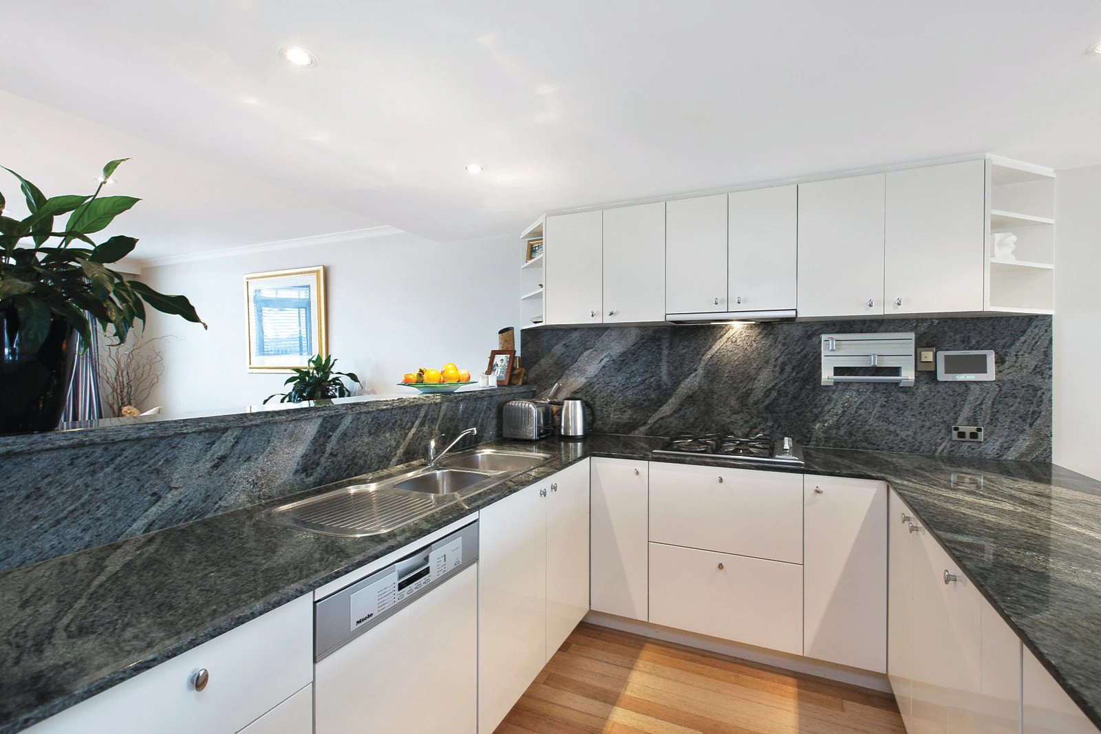 4 Beacon Vista, Port Melbourne, VIC