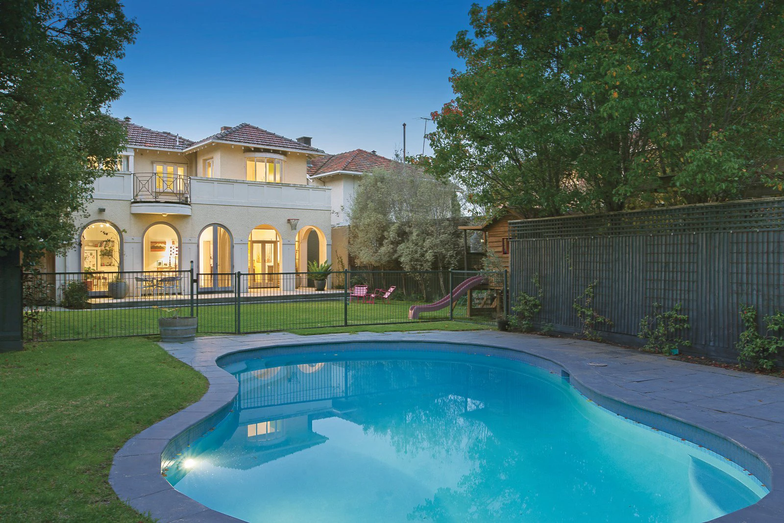 8 Linden Court, Prahran, VIC