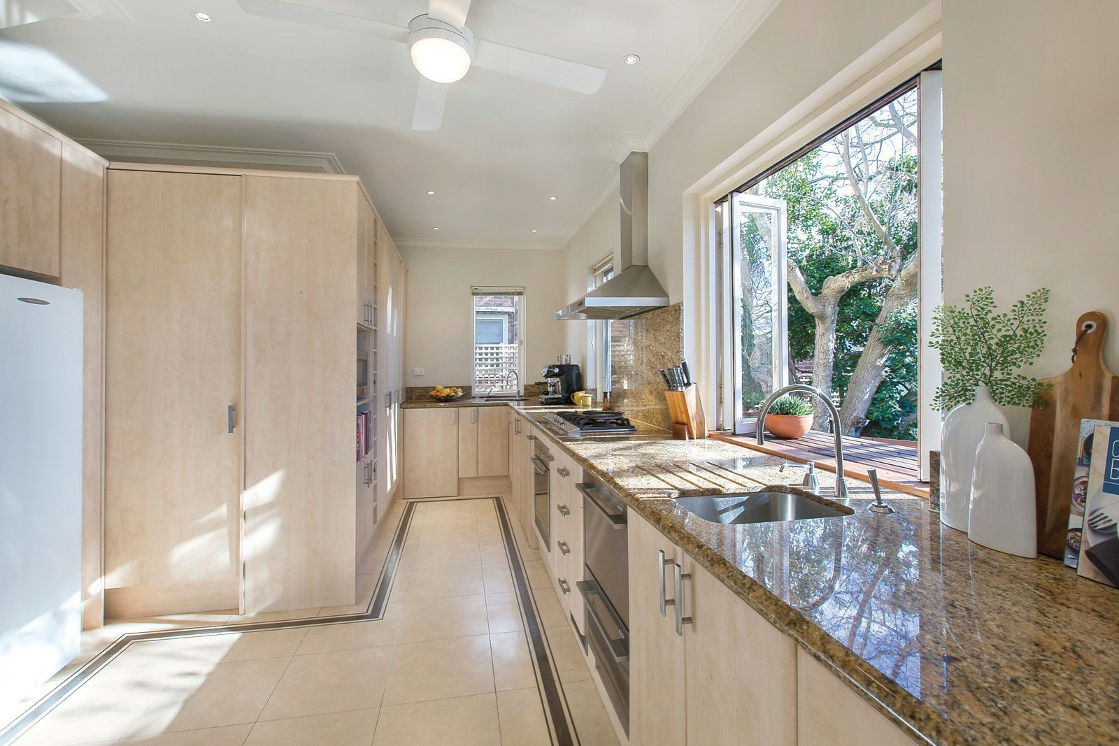 7 Riverside Avenue, Balwyn North, VIC