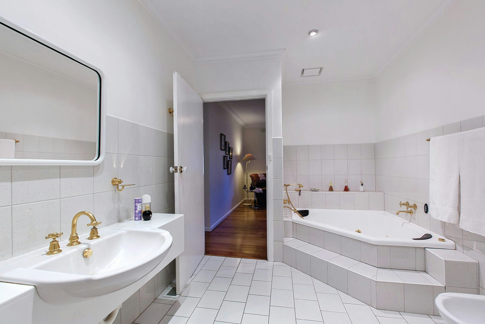 64 Adeney Avenue, Kew, VIC