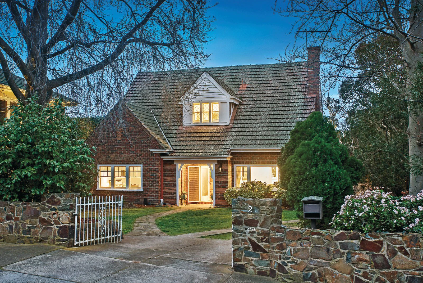 2 Tregarron Avenue, Kew, VIC