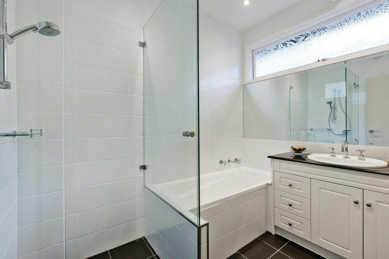 27 Sixth Avenue, Burwood, VIC