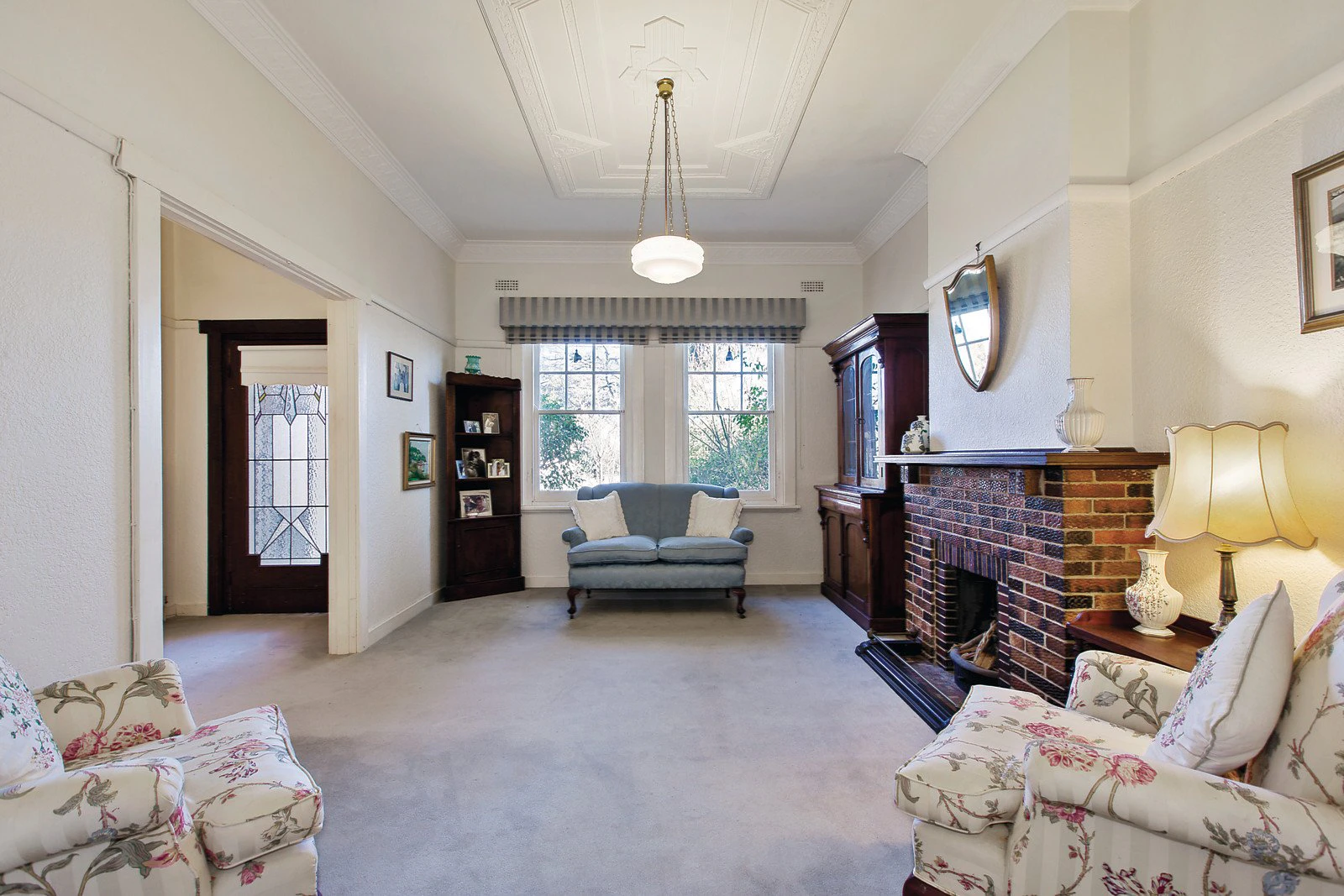 16 Leopold Crescent, Mont Albert, VIC