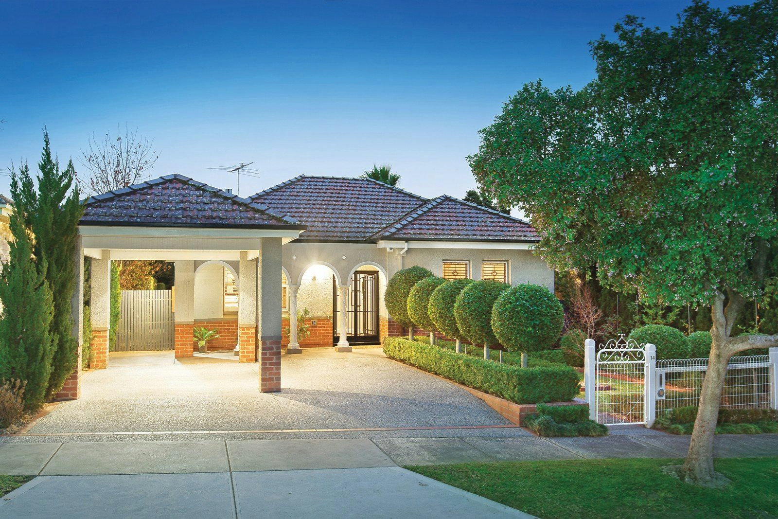 14 Chaleyer Street, Glen Iris, VIC