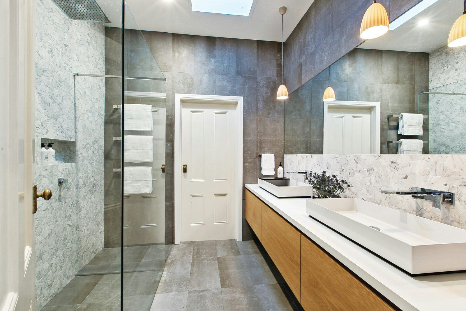 32 Durham Road, Surrey Hills, VIC