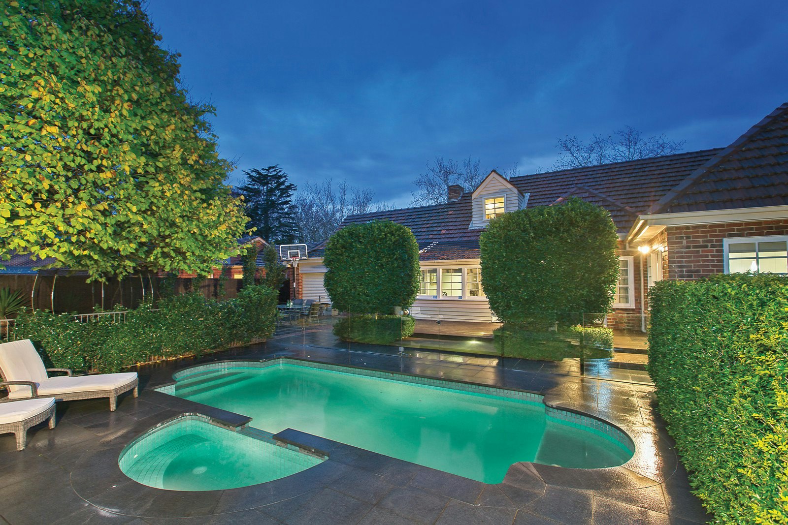 4 Newton Street, Surrey Hills, VIC