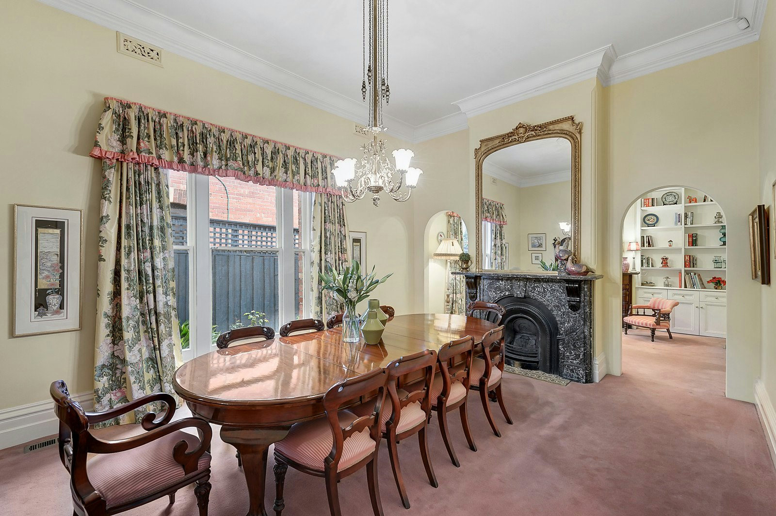 37 Fernhurst Grove, Kew, VIC