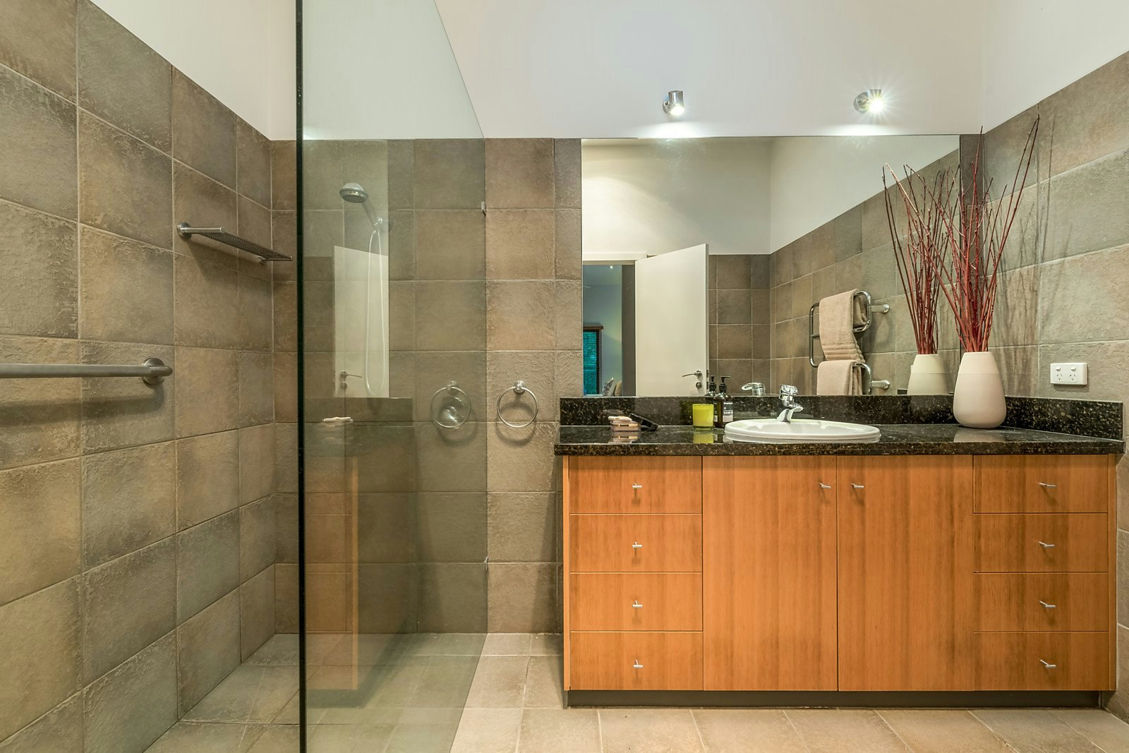 8 Hassett Avenue, Canterbury, VIC