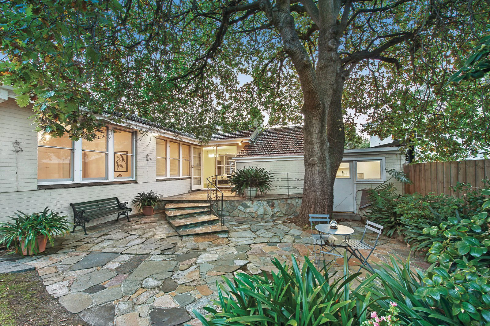 7 Monaro Close, Kooyong, VIC