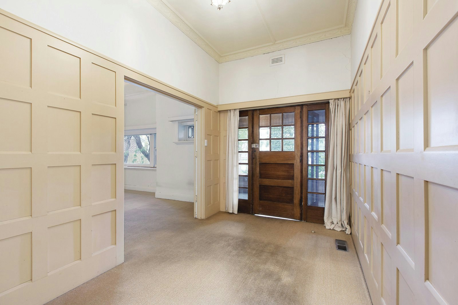 1 Ferncroft Avenue, Malvern East, VIC