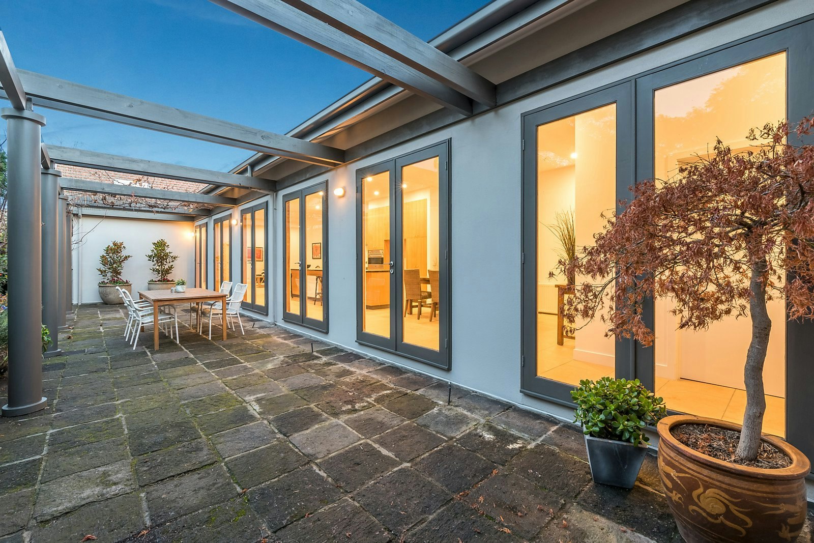 8 Hassett Avenue, Canterbury, VIC