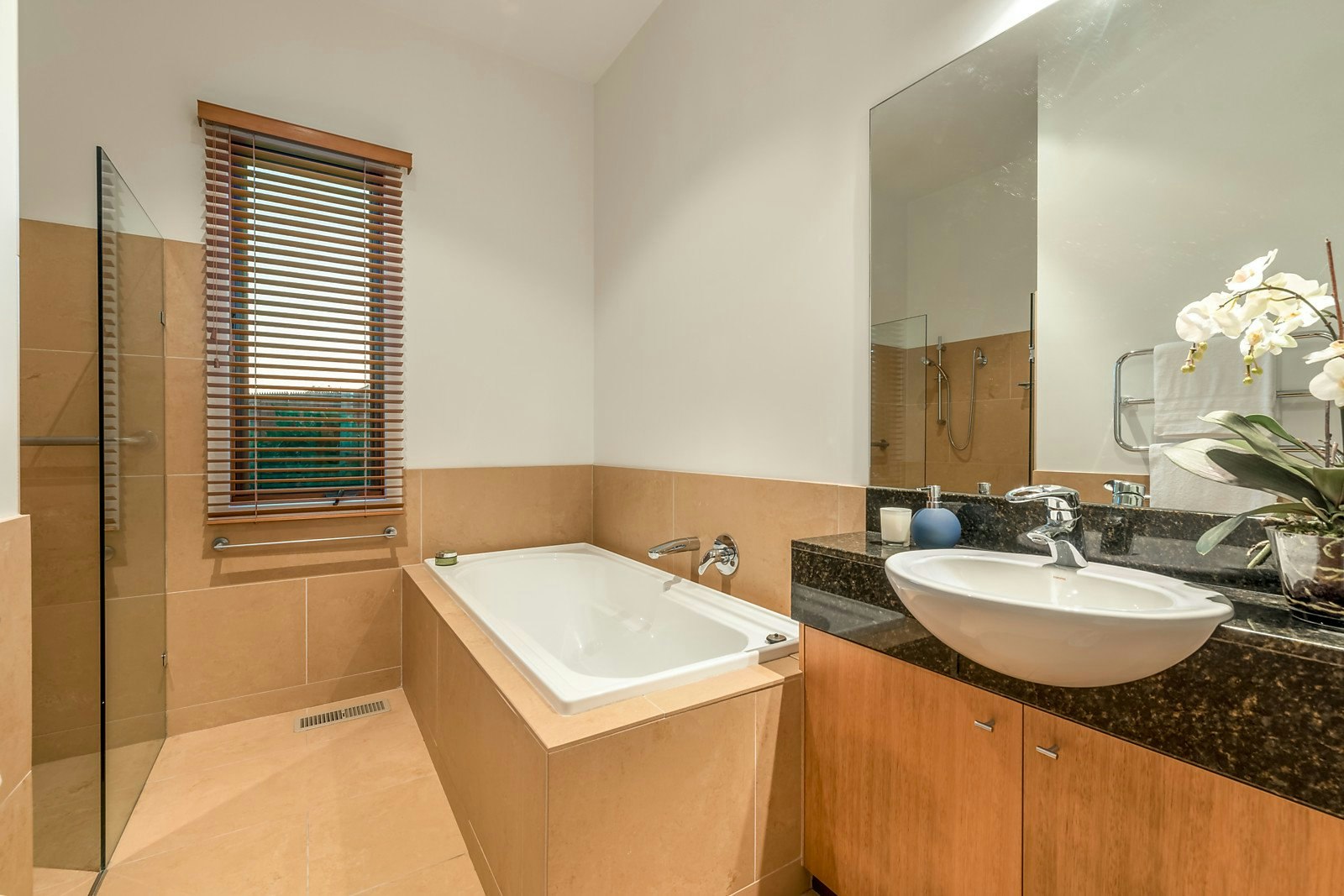 8 Hassett Avenue, Canterbury, VIC