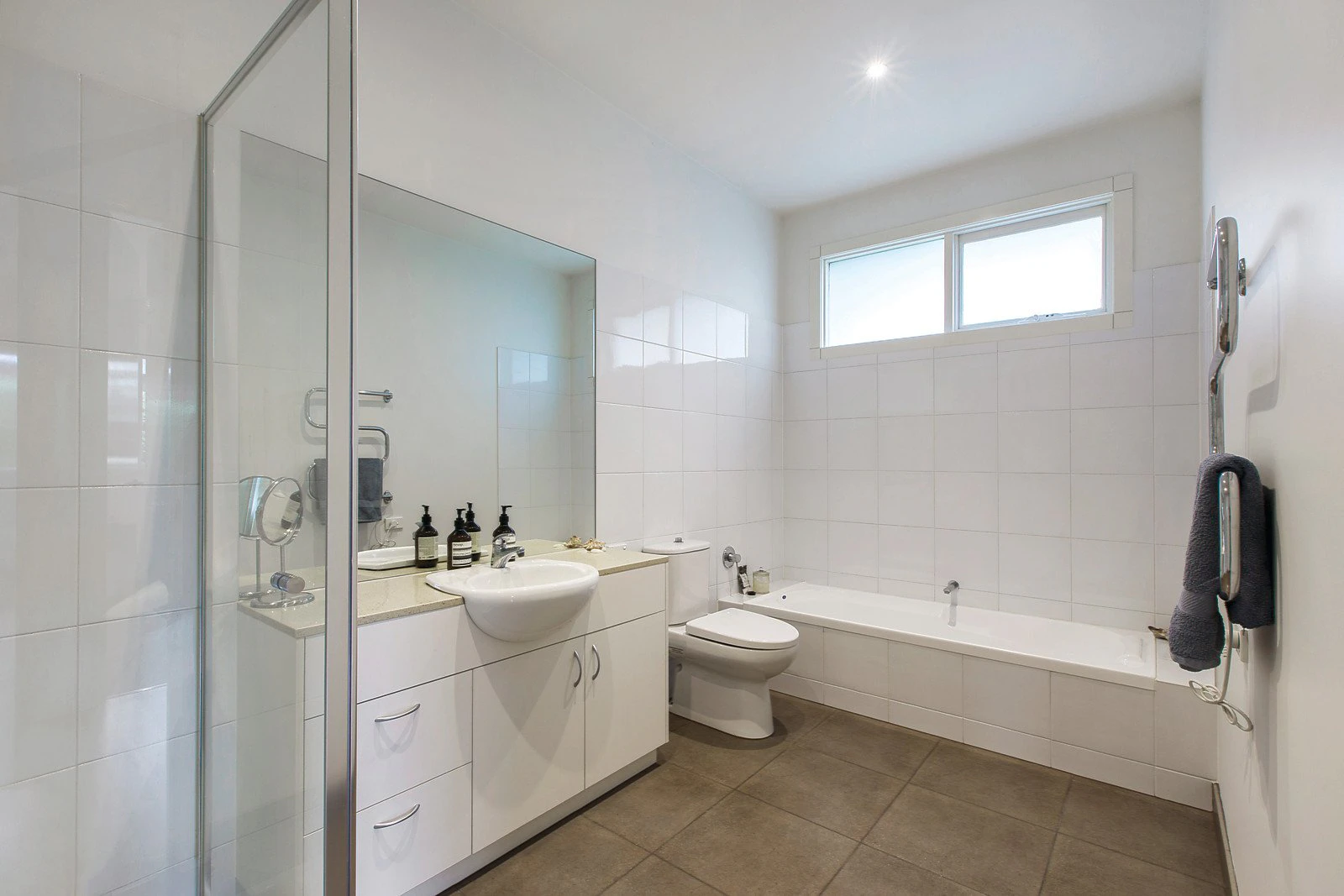 2/24 Hawthorn Avenue, Caulfield North, VIC
