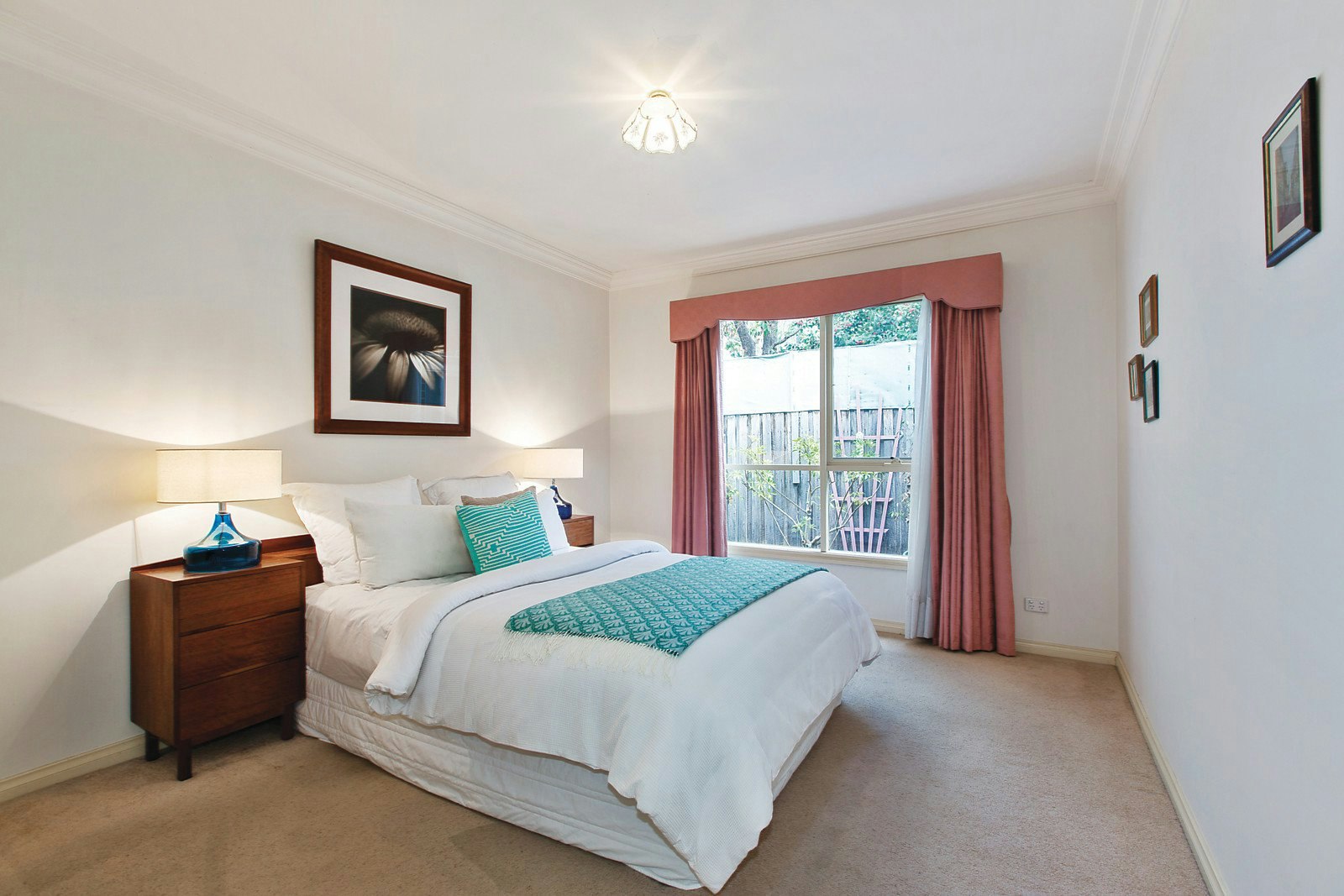 2/99 Strabane Avenue, Balwyn, VIC