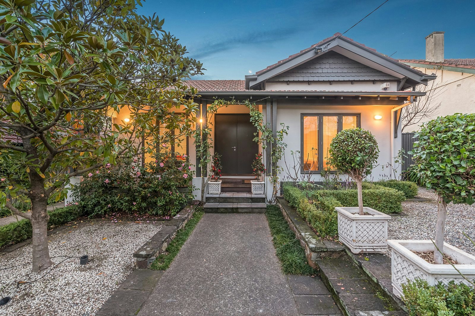 8 Hassett Avenue, Canterbury, VIC