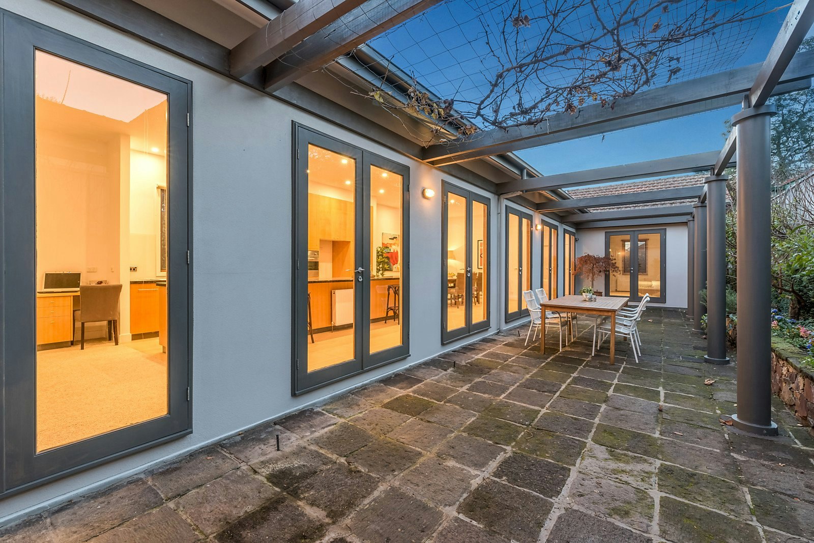 8 Hassett Avenue, Canterbury, VIC