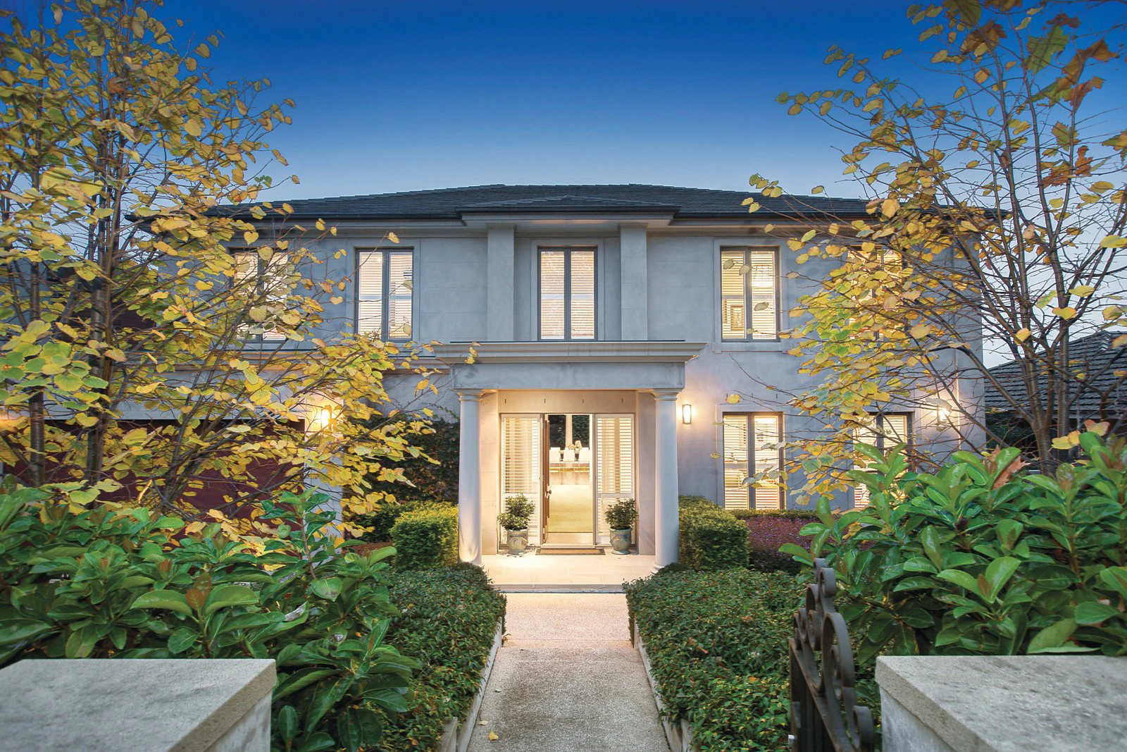 18 Wandsworth Road, Surrey Hills, VIC