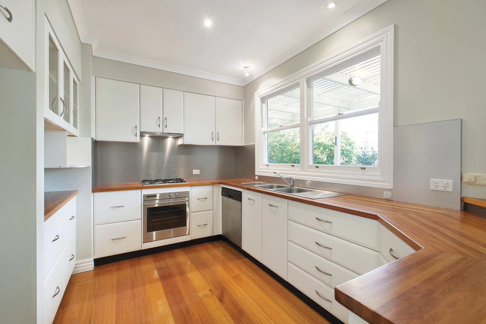 2 Scott Street, Hawthorn, VIC