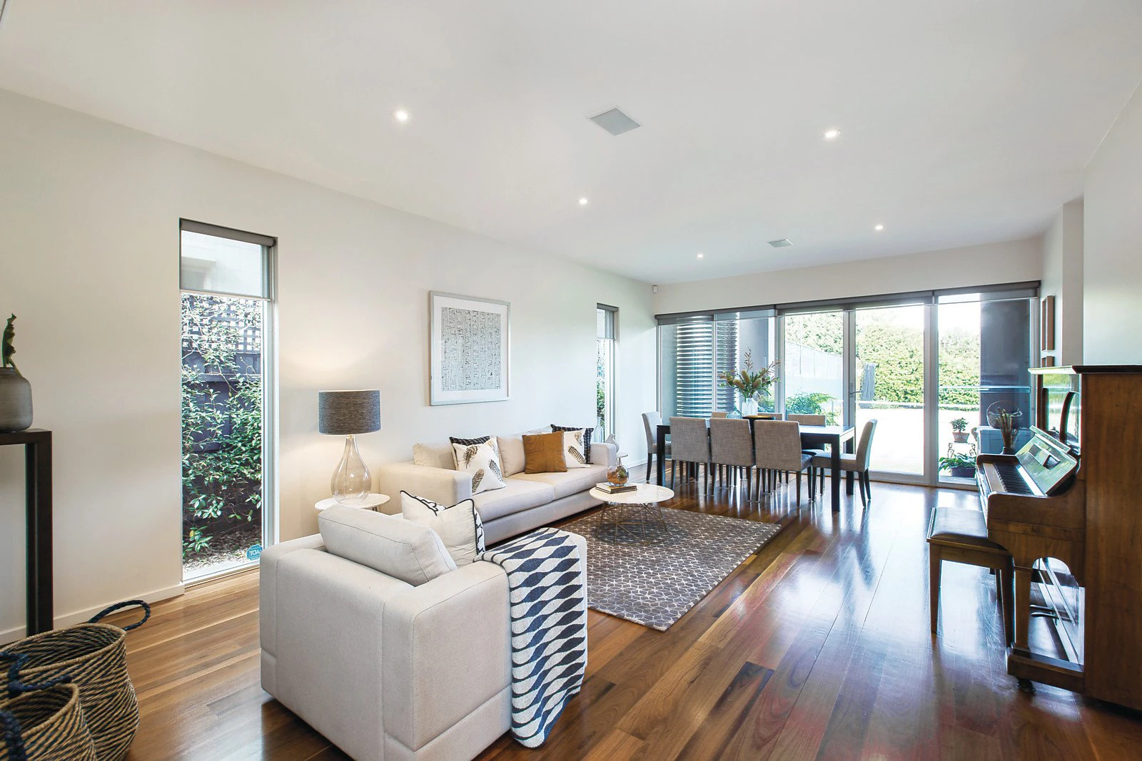 16 Holyrood Street, Hampton, VIC
