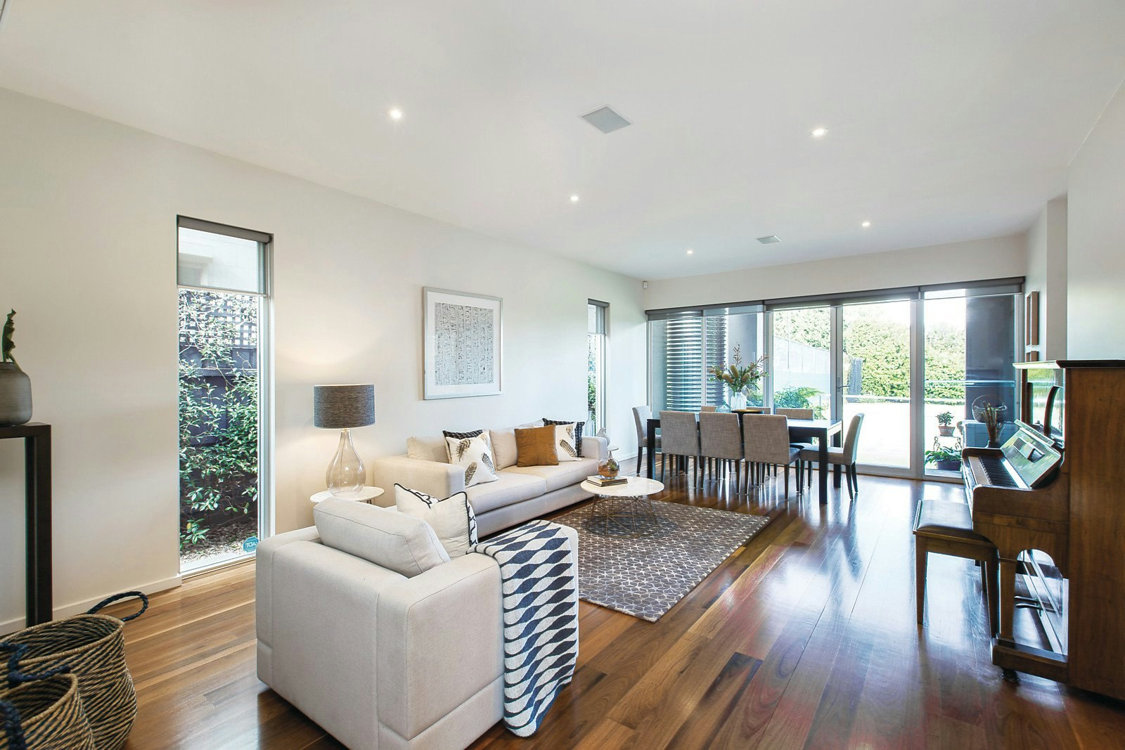 16 Holyrood Street, Hampton, VIC