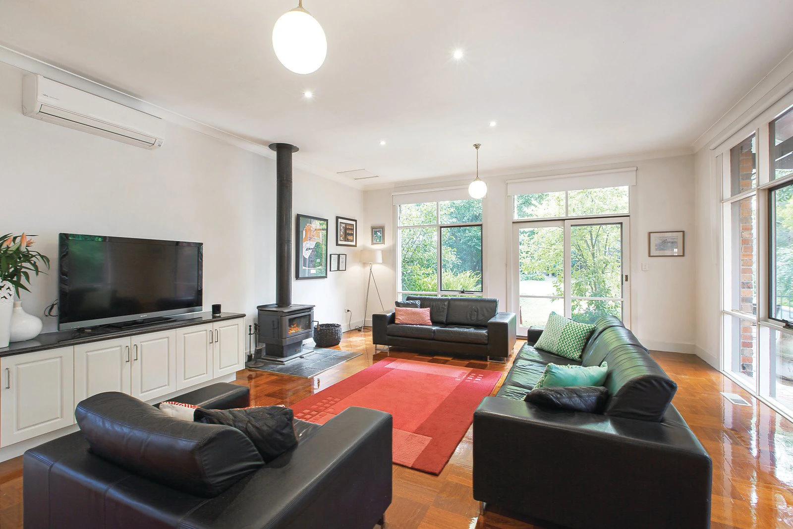 33 Kenmare Street, Mont Albert North, VIC
