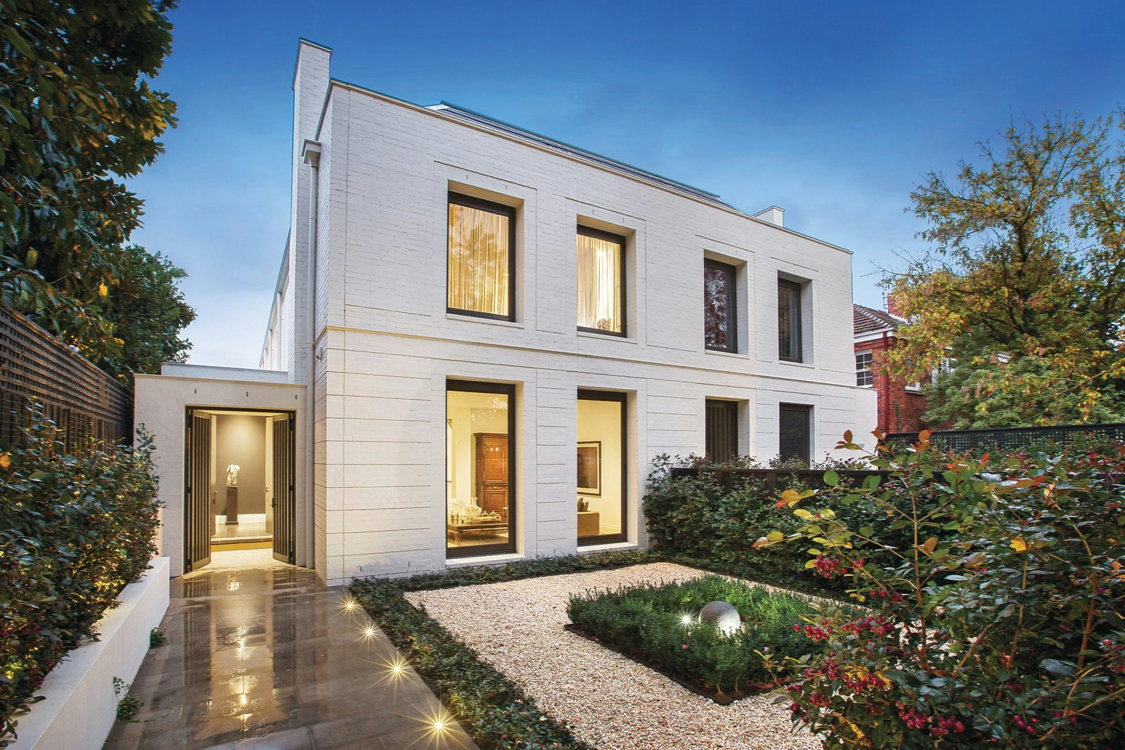 9 Lisbuoy Court, Toorak, VIC