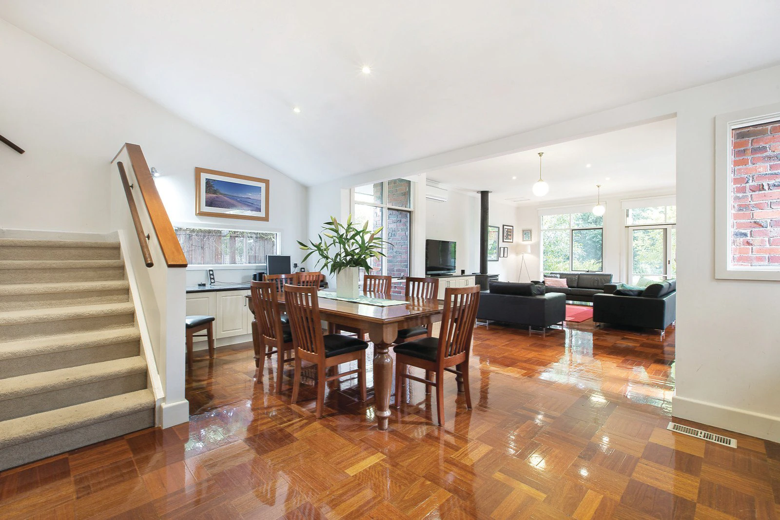 33 Kenmare Street, Mont Albert North, VIC