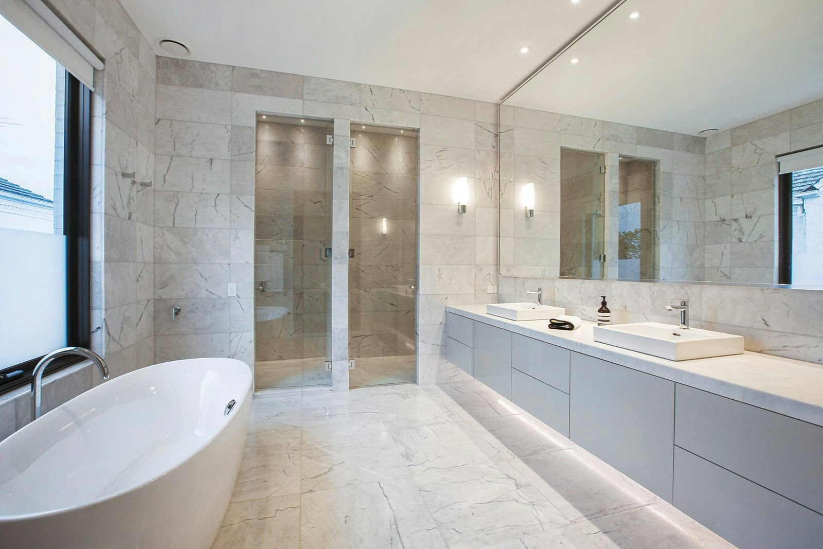 9 Lisbuoy Court, Toorak, VIC