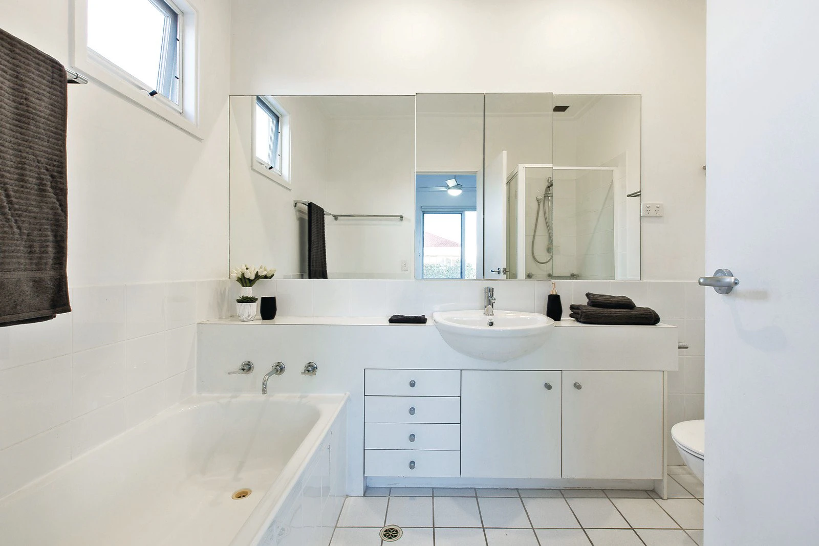1G Robinson Road, Hawthorn, VIC