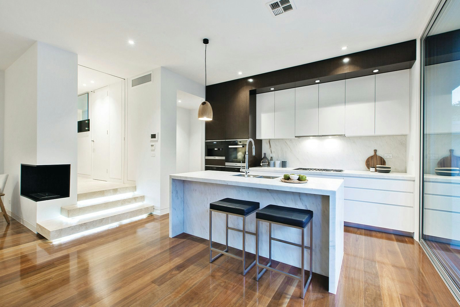 3A Waltham Place, Richmond, VIC